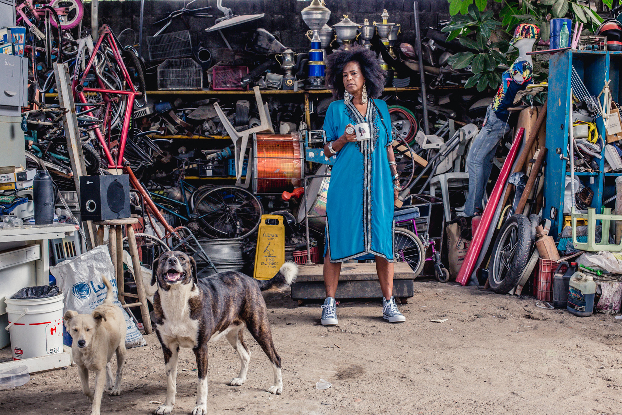 Izzy Gordon apresenta “O Dia Depois do Fim do Mundo” no Sesc Bom Retiro