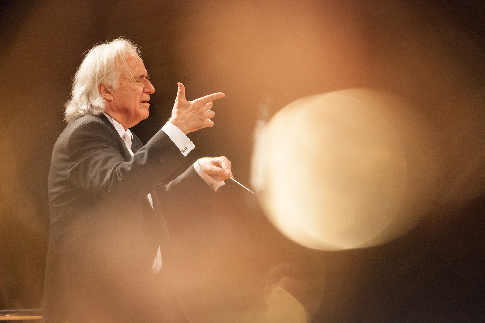 João Carlos Martins realiza concerto gratuito no Centro Cultural Fiesp