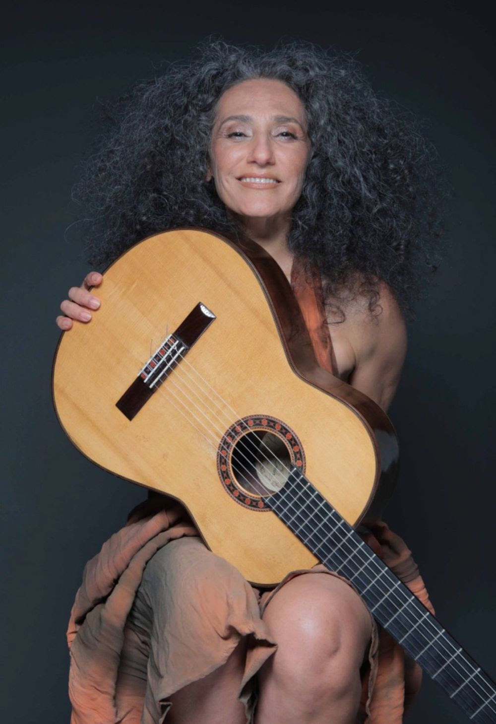 Badi Assad anuncia primeiro show da turnê “Ilha” no Sesc da Vila Mariana