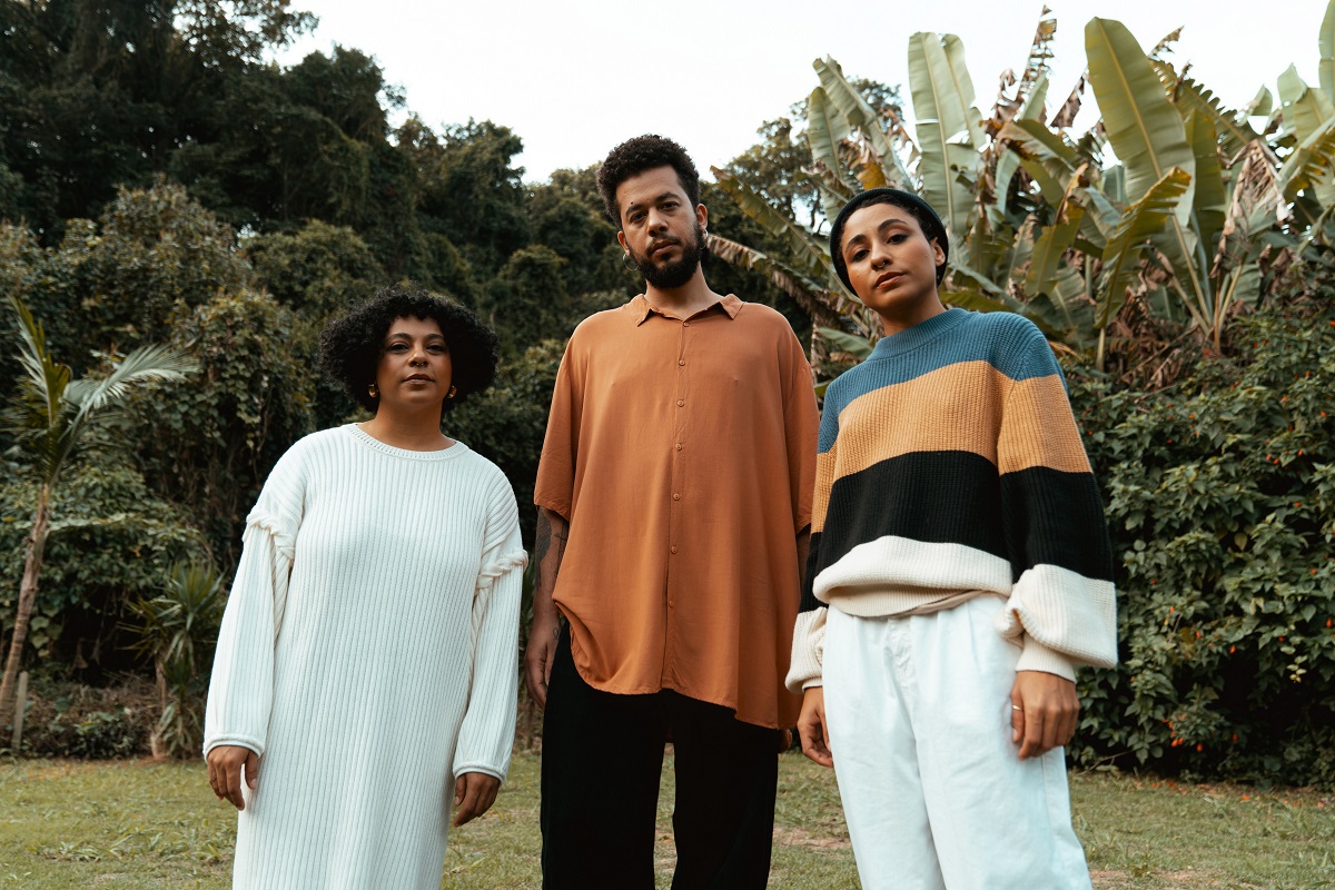 Tuyo apresenta show "Chegamos Sozinhos em Casa" no Cineclube Cortina