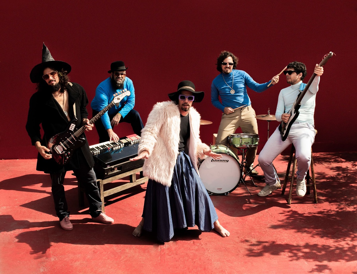 Banda Del Rey comemora 18 anos com show no Teatro do Parque