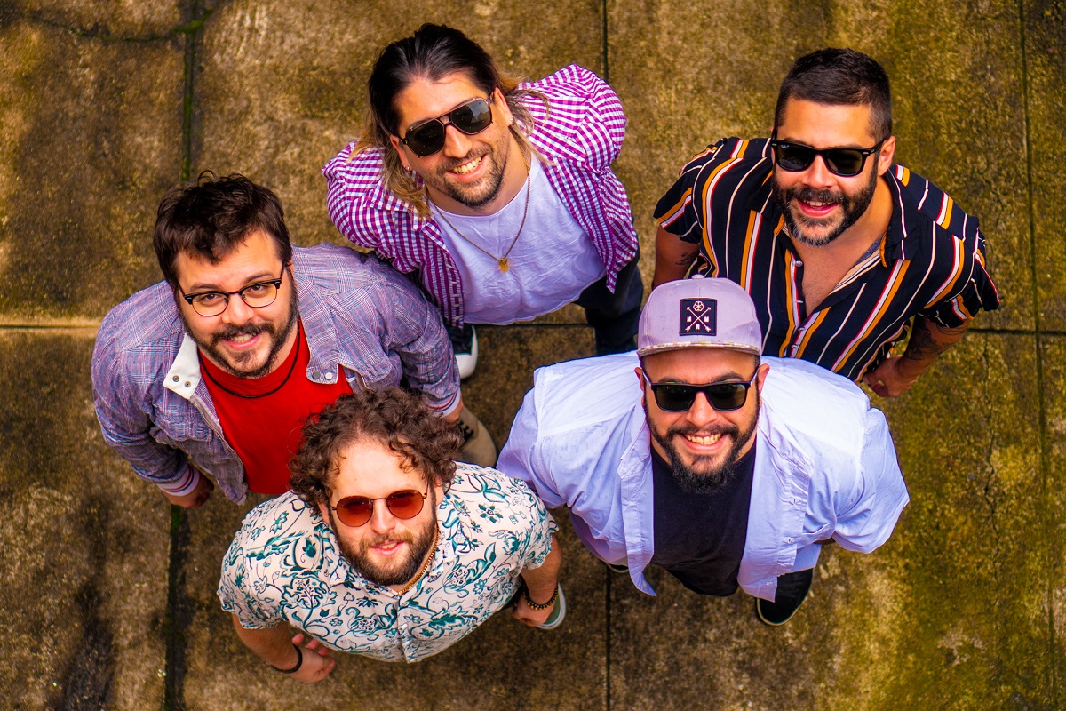 LunaLibre apresenta “Emocionado e Tropical” no Sesc 24 de Maio