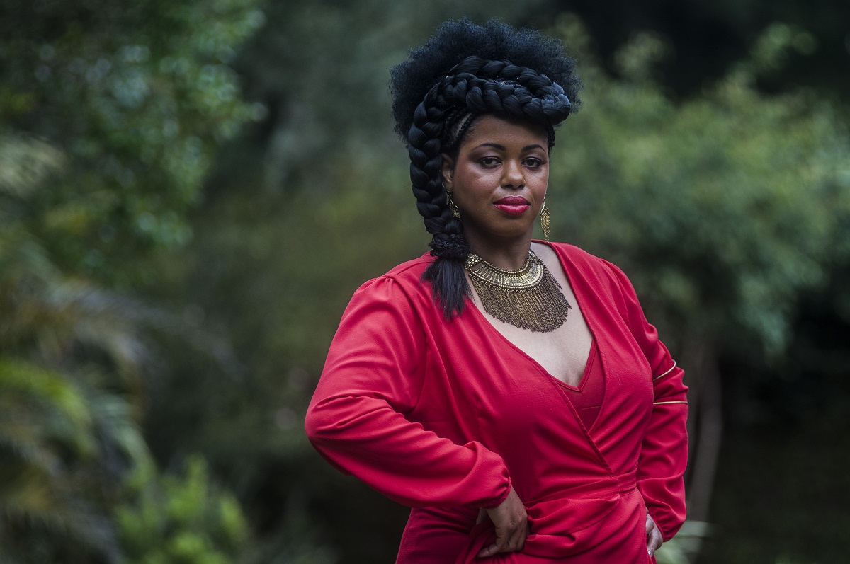 Janine Mathias realiza turnê “O Rap do Meu Samba” pelo Paraná