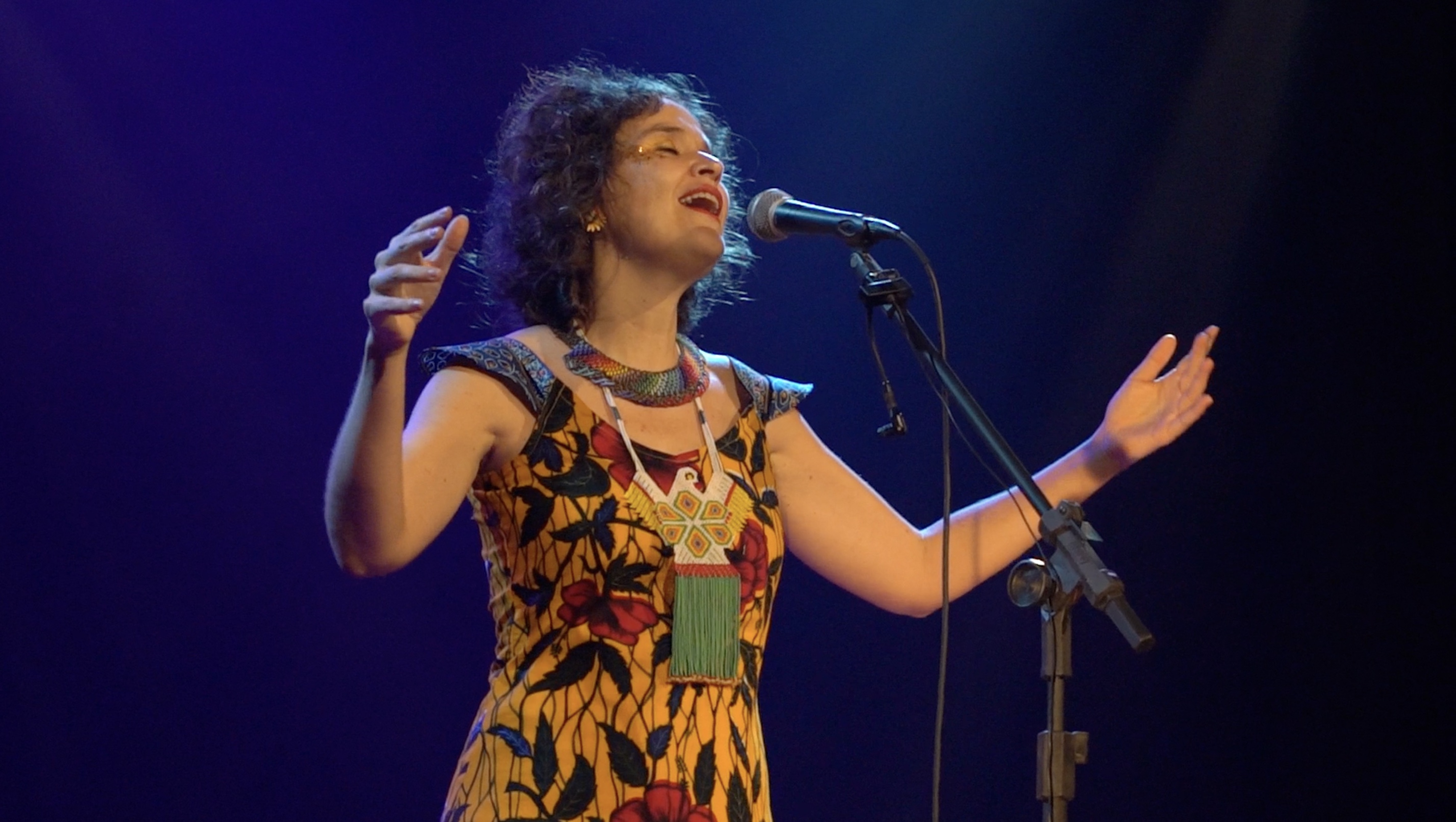 Laura Tamiana apresenta "Lunar" no Sesc 24 de Maio e Sesc Araraquara