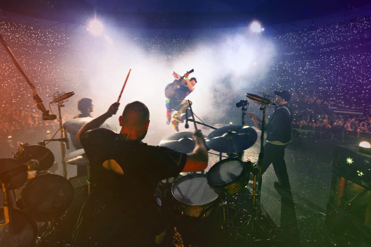 Coldplay anuncia show em Curitiba e ingressos extras em São Paulo e Rio de Janeiro