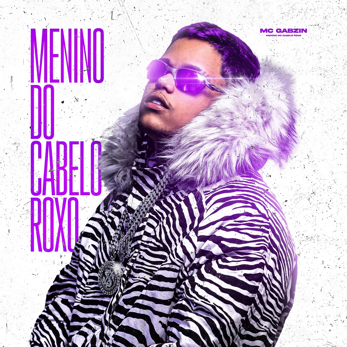 MC Gabzin lança o EP "Menino de Cabelo Roxo"