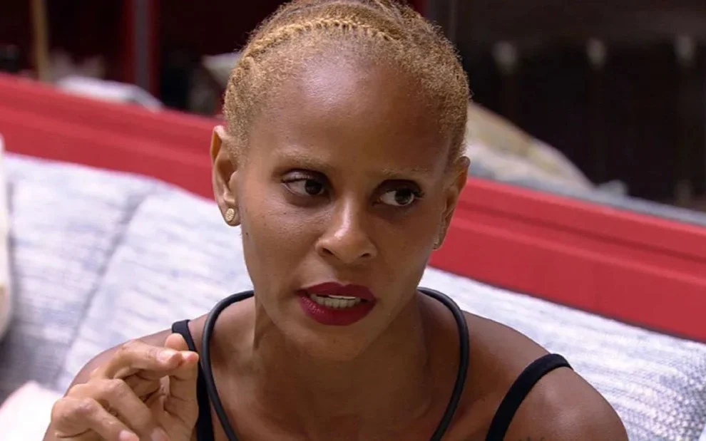 Aline diz para Nicácio que tentou proteger o brother o máximo que deu
