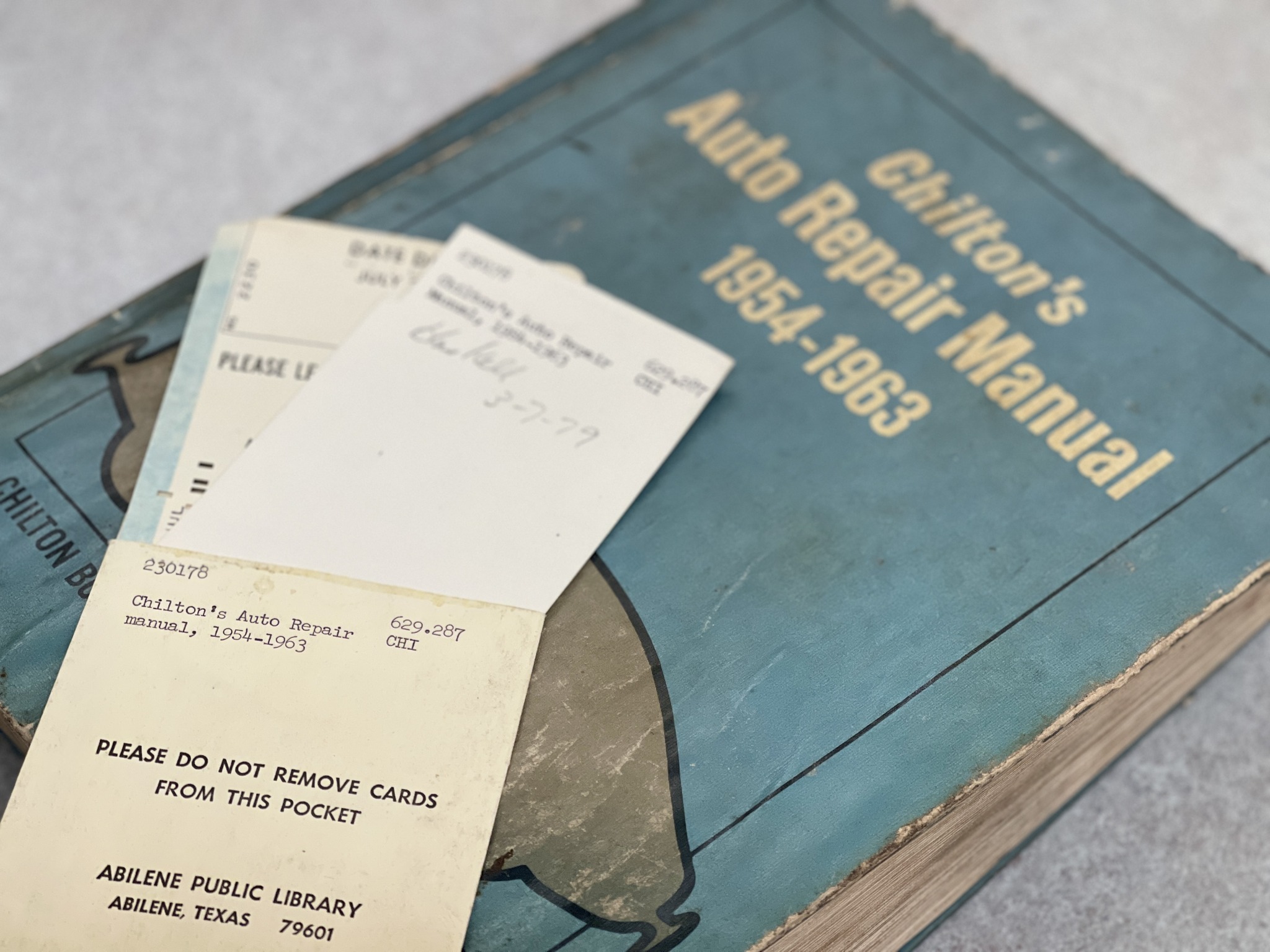 Após 44 anos, livro é devolvido à biblioteca nos Estados Unidos