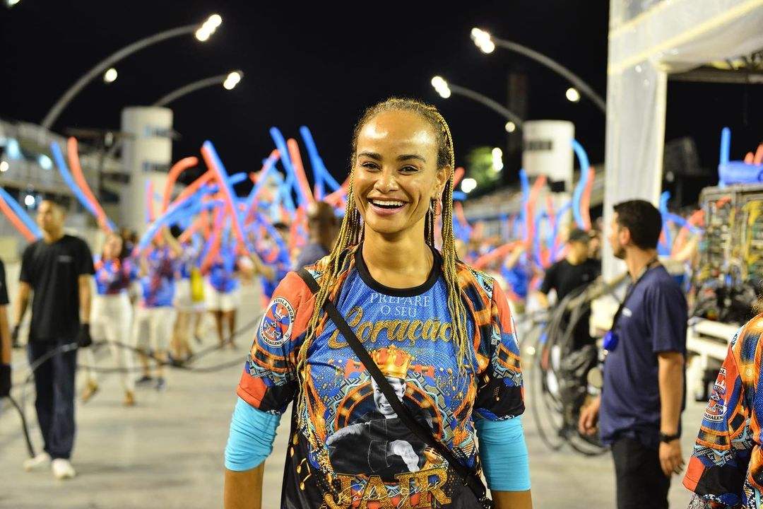 Luciana Mello presta homenagem ao pai Jair Rodrigues