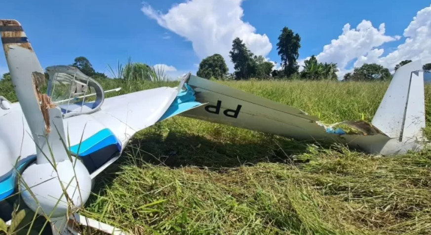 Pouso forçado destrói avião e deixa piloto ferido em São Paulo