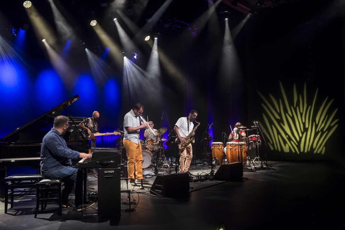 SescTV: show do Grupo Pó de Café estreia domingo com registros da carreira