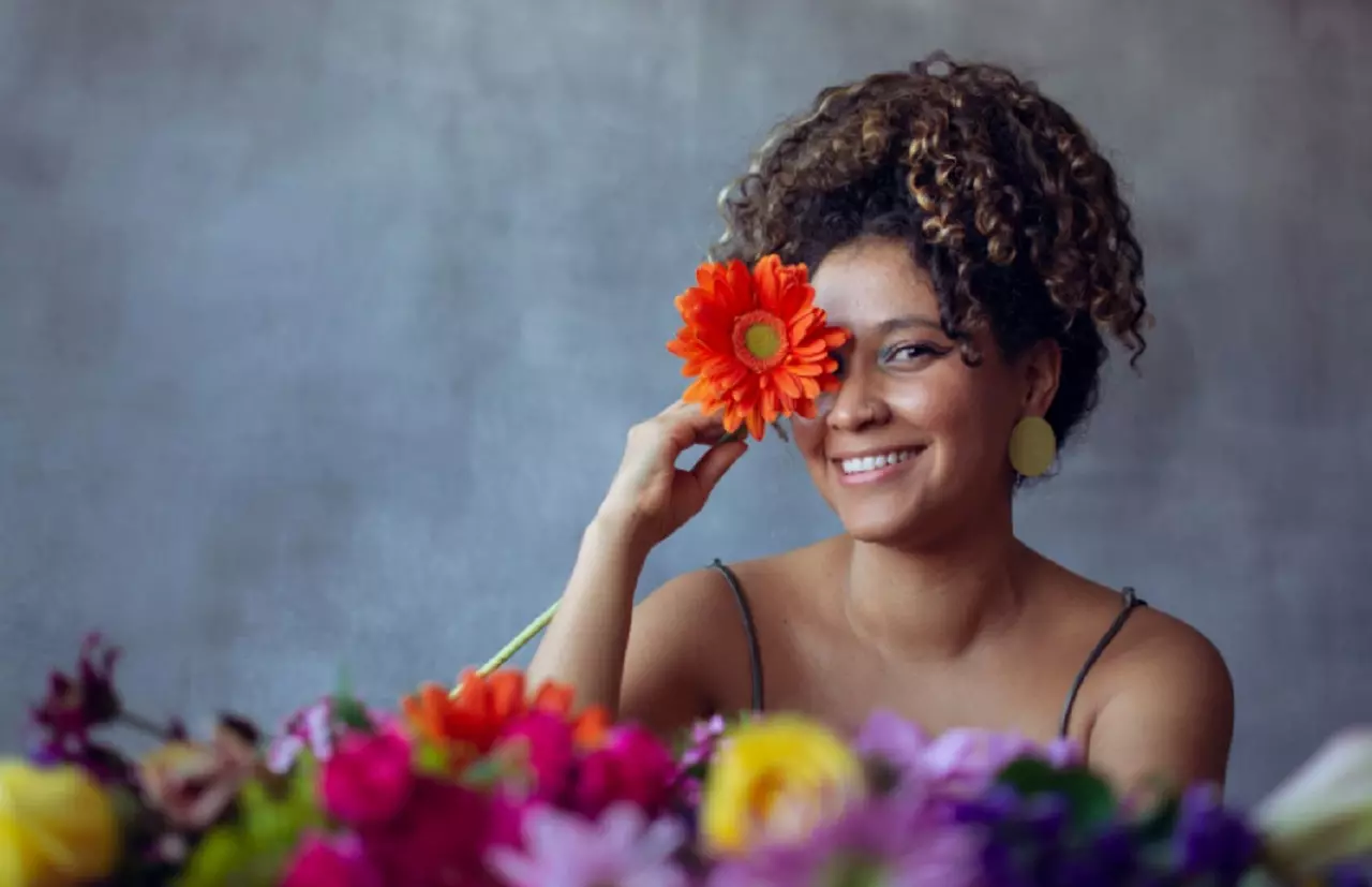 Victoria Saavedra apresenta “Peripécias” com shows por São Paulo