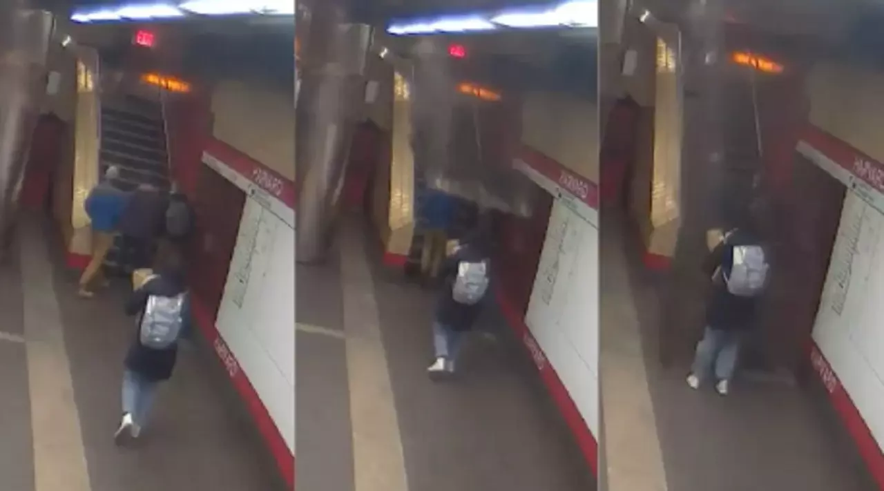 Placa cai no metrô nos Estados Unidos e quase acerta passageira