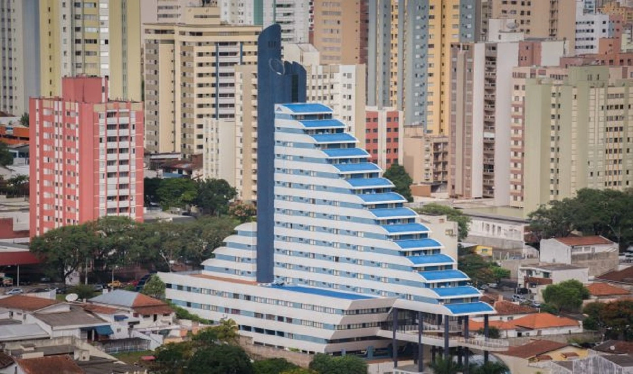 Blue Tree Londrina lança exposição permanente do artista Carlos Kubo