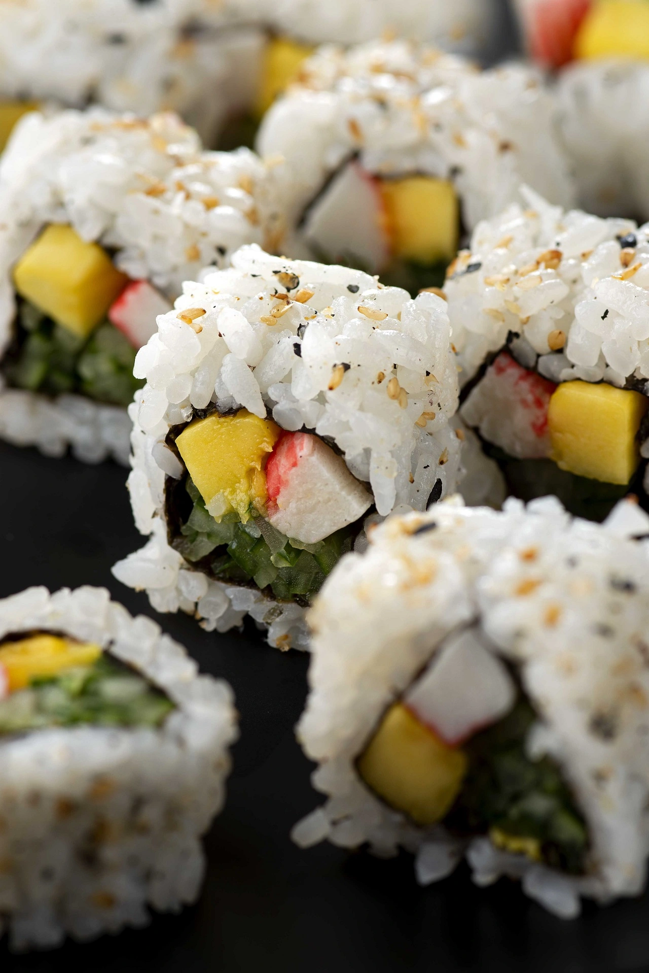 Tradicional Peixaria Divina Providência inaugura novo Sushi Bar