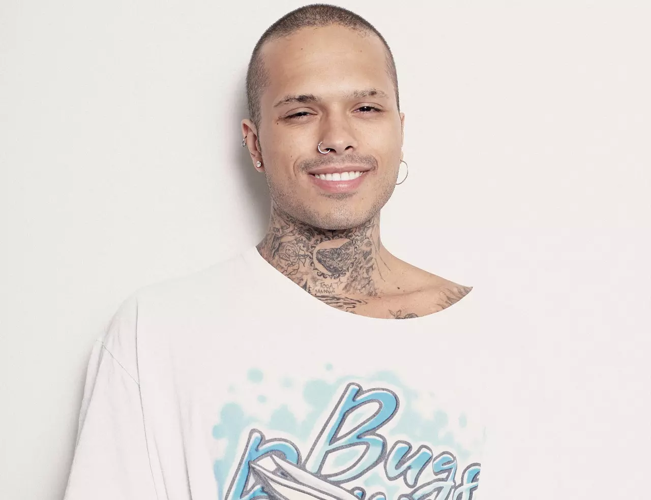Adeus cabelão! Vitão muda visual e anuncia lançamento de novo álbum