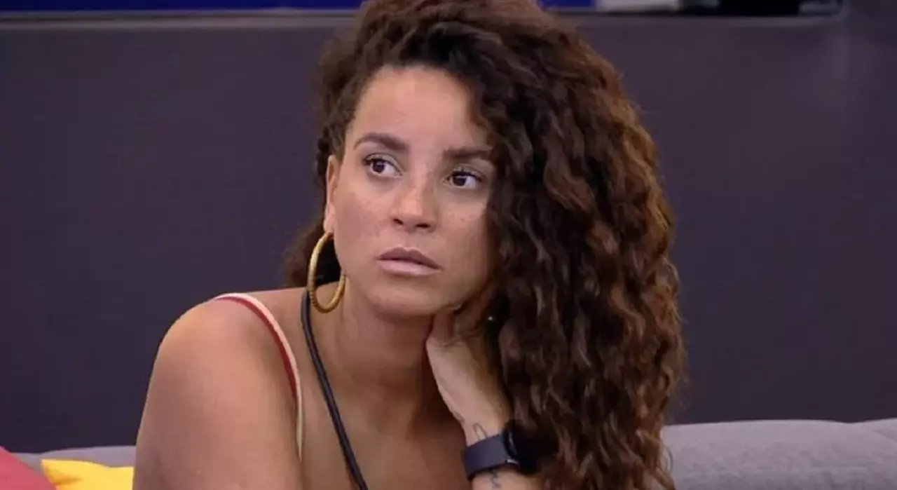 Domitila revela que deseja participar dos podcasts "Podpah" e "Mano a Mano"