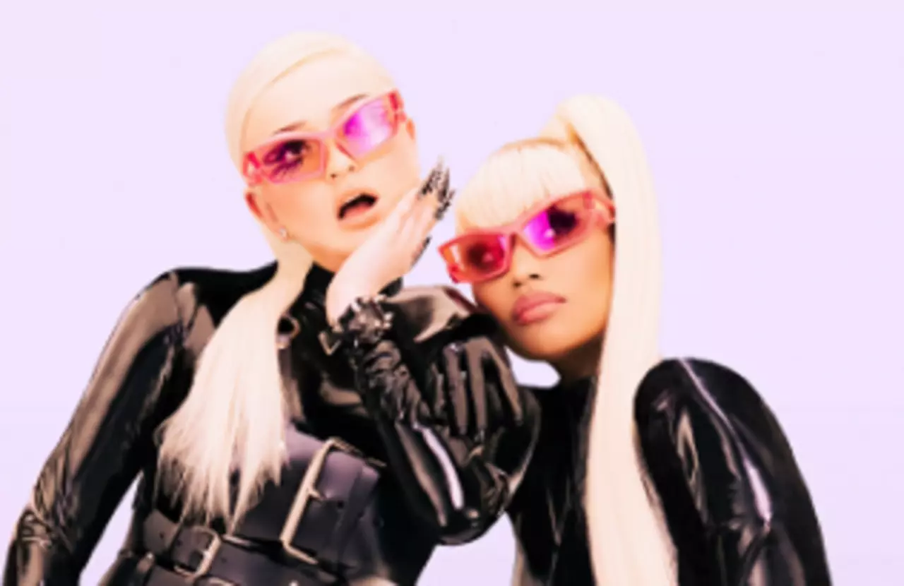 Kim Petras e Nicki Minaj firmam parceria no lançamento do single "Alone"