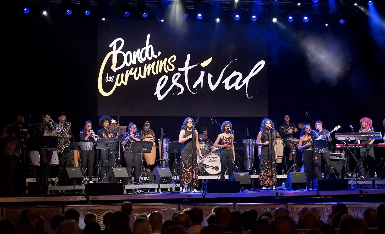 "Banda dos Curumins", projeto musical de ONG, faz apresentação em SP