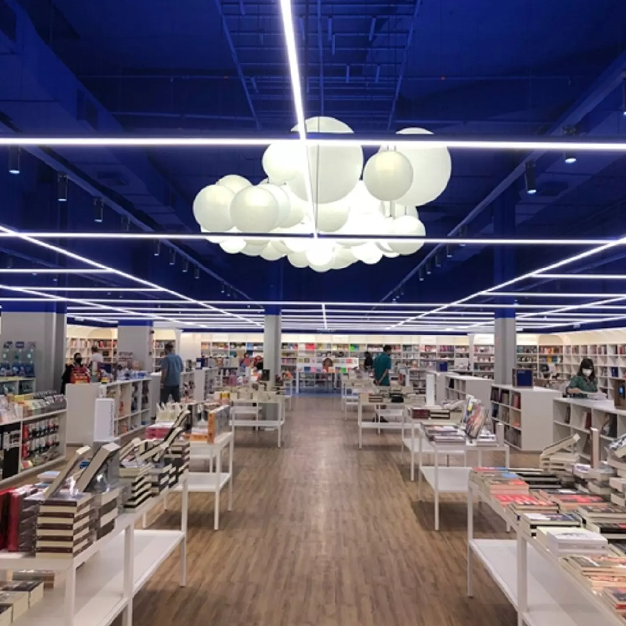 Livraria da Vila e Companhia das Letras oferecem desconto de até 45%