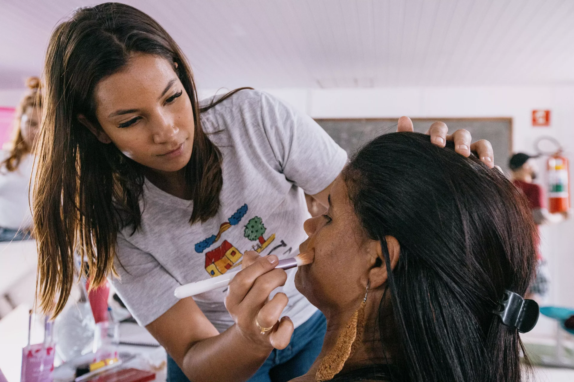 Maquie&crie oferece oficinas maquiagem artística e figurino para jovens