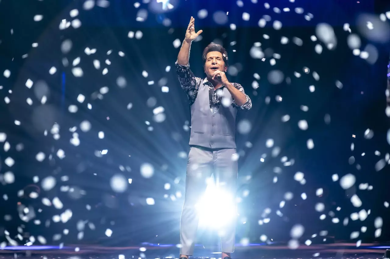 Daniel comemora 40 anos de carreira com tour em homenagem a João Paulo