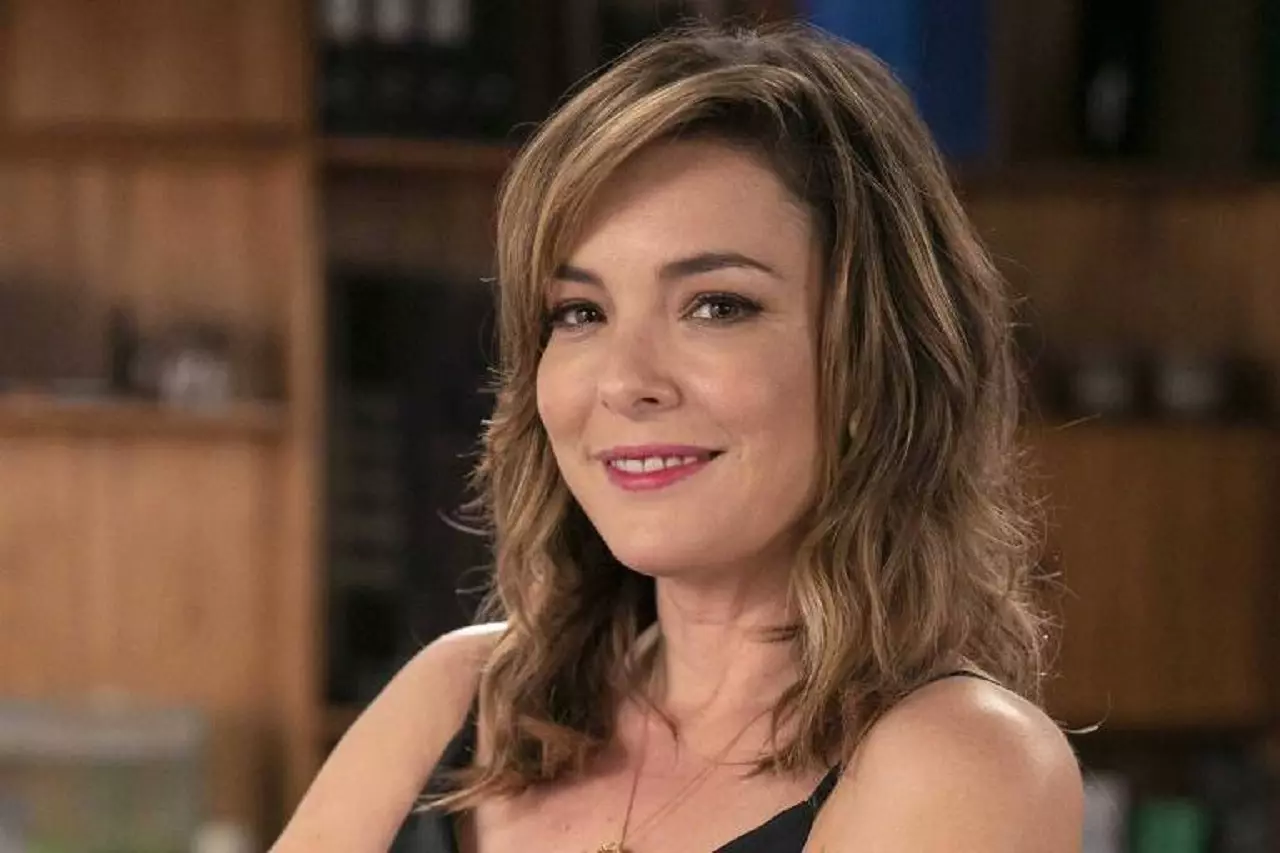 Regiane Alves encerra contrato de exclusividade com a Rede Globo