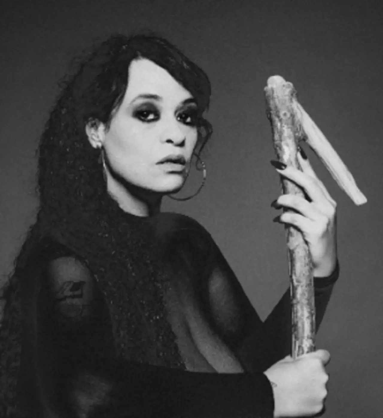 Tulipa Ruiz apresenta show de Habilidades Extraordinárias em SP