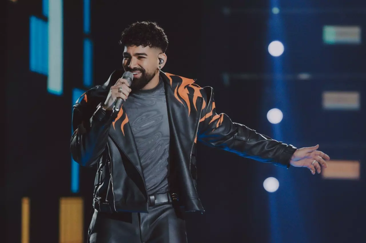Dilsinho desembarca em BH com show inédito da turnê "Diferentão"