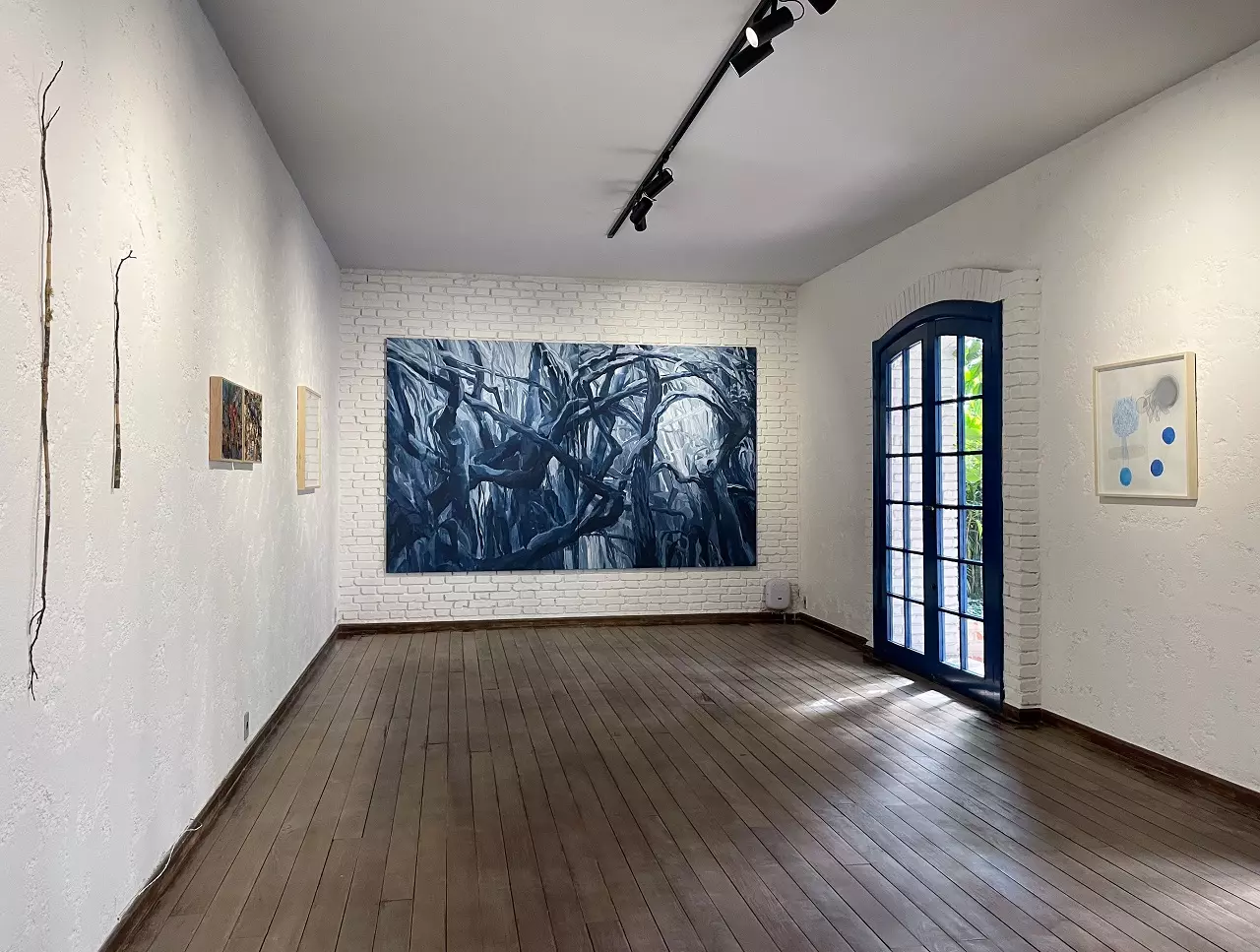Casa Gal inaugura mostra coletiva Quando For Sair Lá Fora