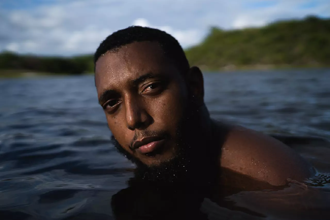 Marcola Bituca relança terceiro álbum com duas faixas bônus