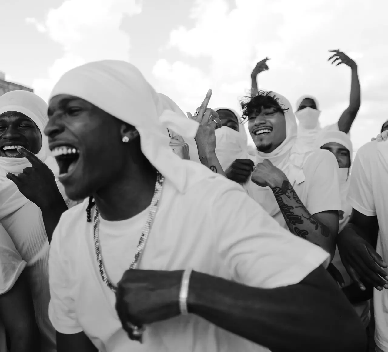 A$AP Rocky lança "RIOT (Rowdy Pipe'N)", produzida por Pharrell Williams