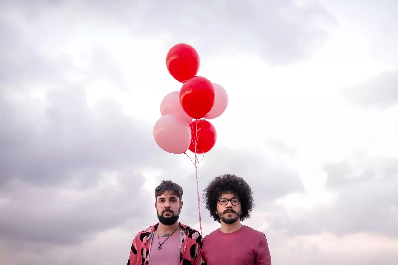 Octávio Cardozzo lança single "Saúde" em parceria com Pedro Altério