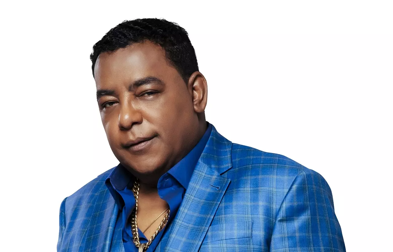 Raça Negra apresenta noite repleta de sucessos no Star415