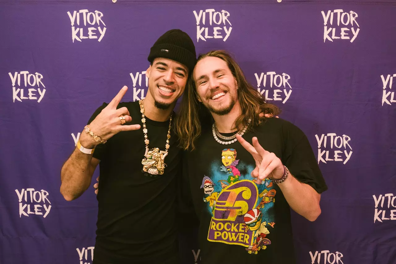 Vitor Kley se junta com L7nnon e lança o single "Ponto de Paz"