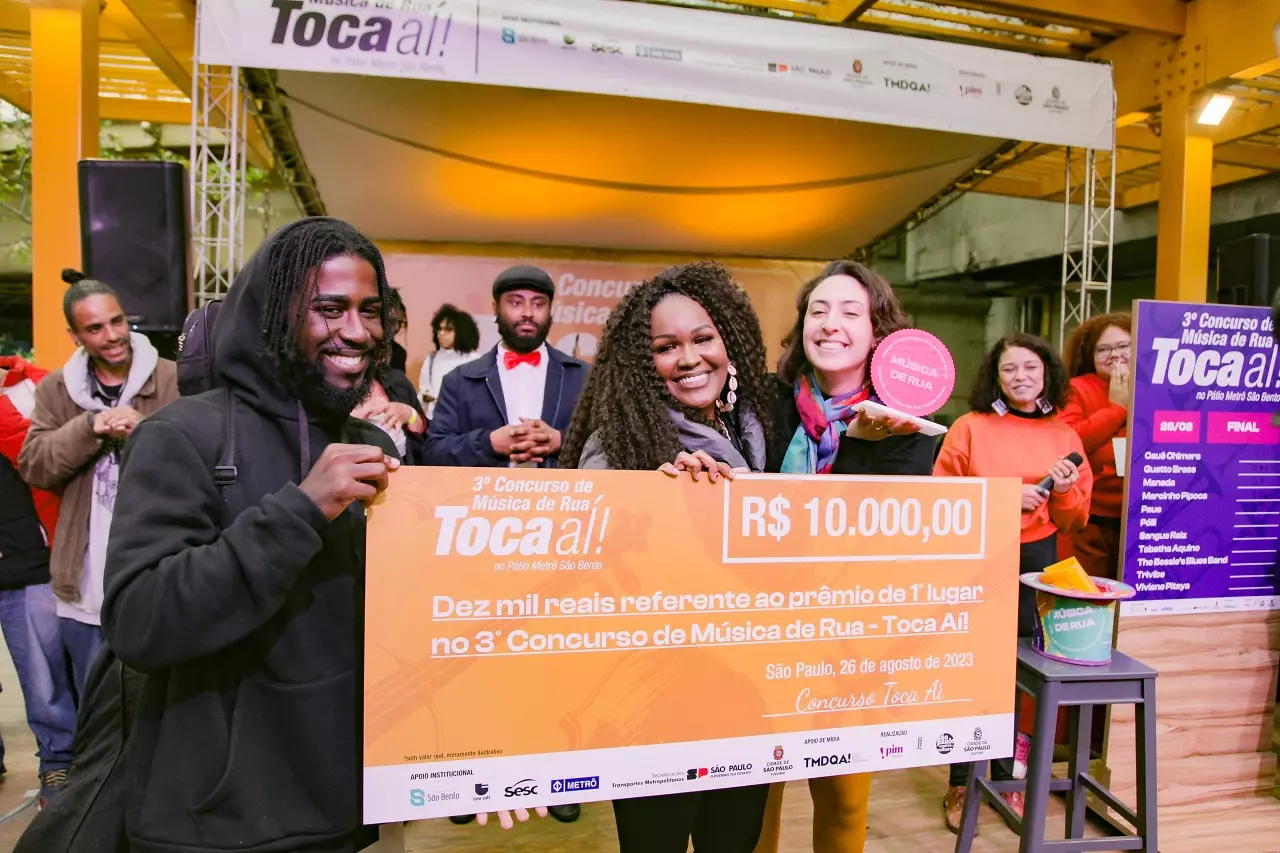 Em final acirrada, Concurso Toca Aí! celebra artistas de rua