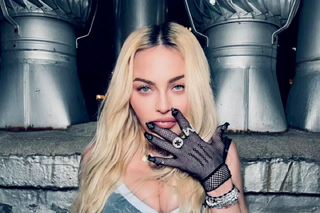 Madonna volta com ensaios de turnê após forte infecção
