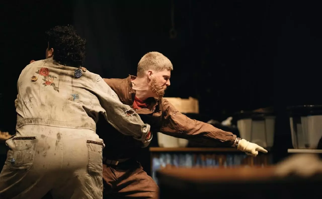 Rotina de catadores de reciclados é retratado em teatro-doc