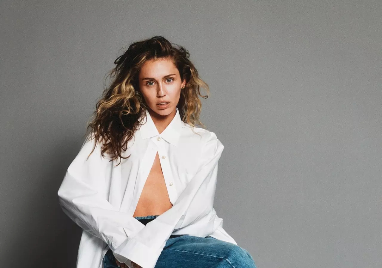 Miley Cyrus confirma novo single, "Used To Be Young", para 25 de agosto
