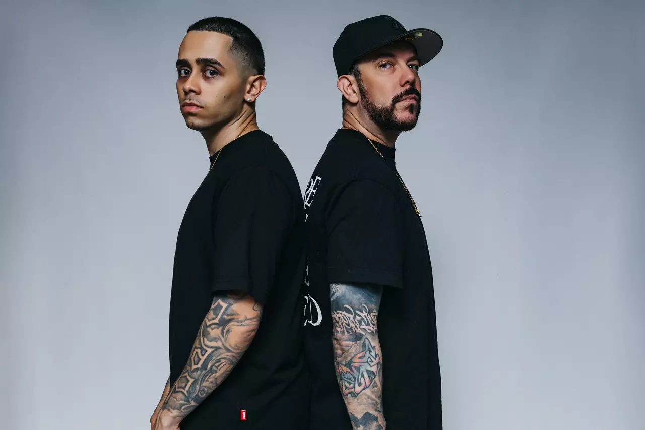 Tropkillaz assina coprodução de "Back for More" de TXT e Anitta