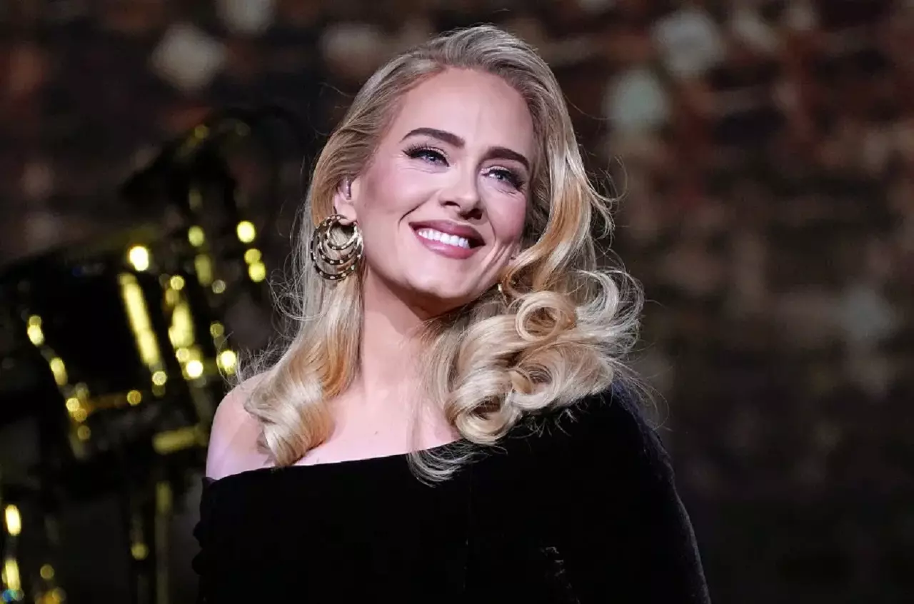 Adele fala que parou de beber após problemas com álcool