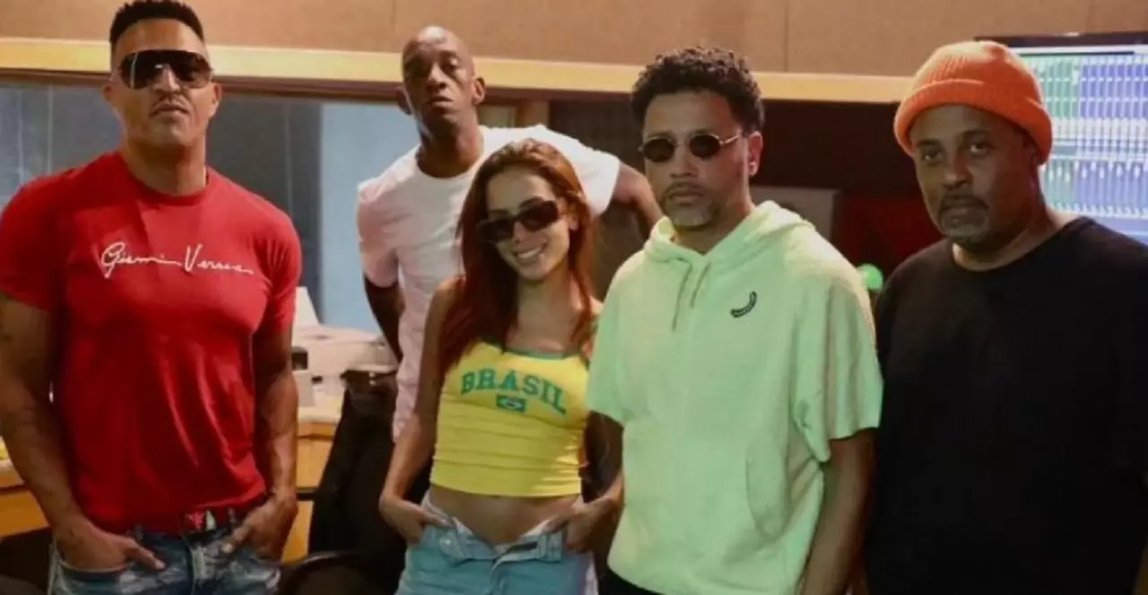 Anitta se reúne com Racionais MC’s em estúdio para gravação