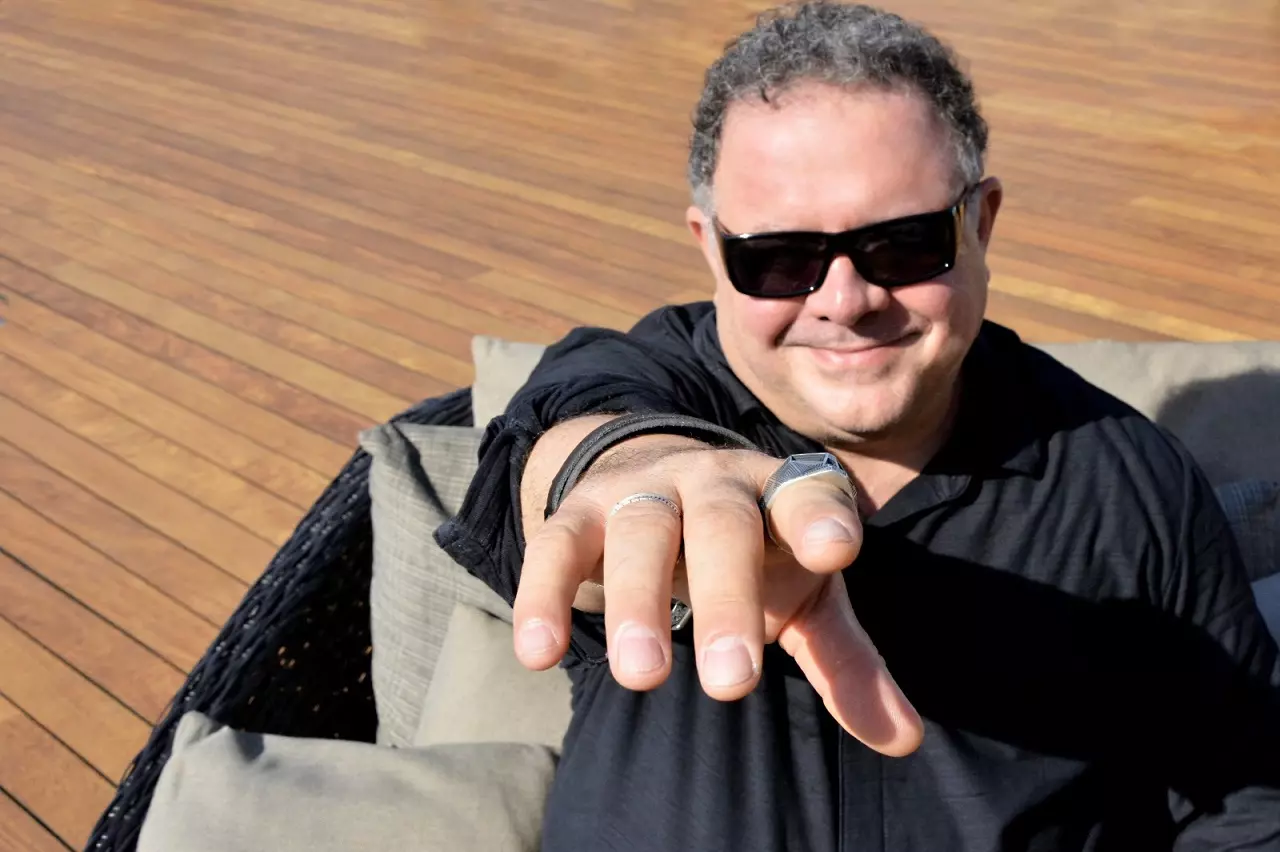 Leo Jaime apresenta show gratuito no Shopping Vila Olímpia