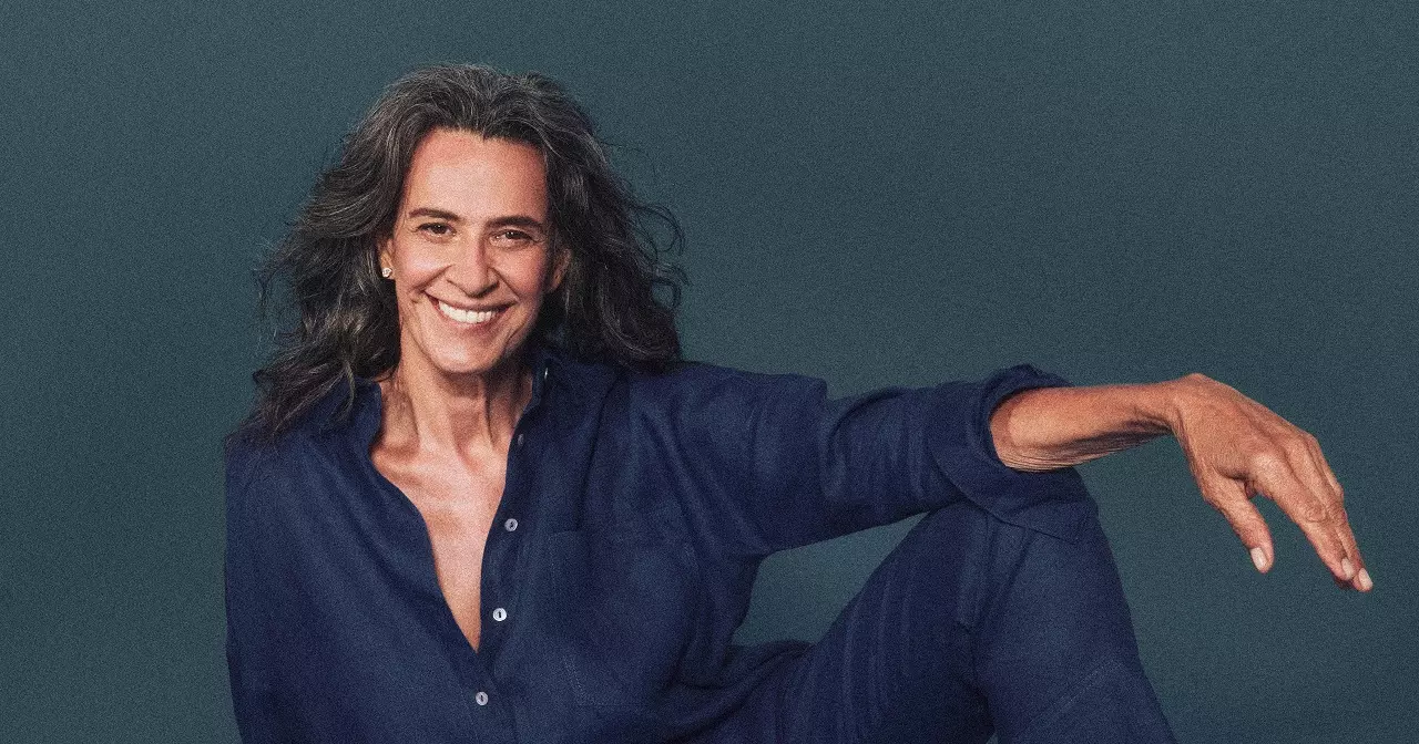 Simone lança clipe inédito para faixa "Tô Voltando"