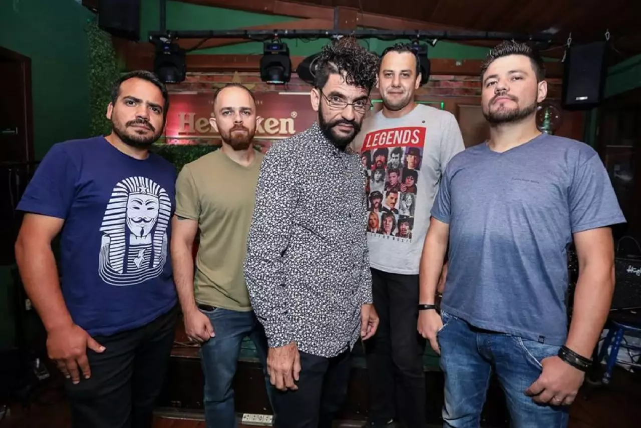 Com shows ao vivo diariamente, Turatti realiza festival de rock em dezembro