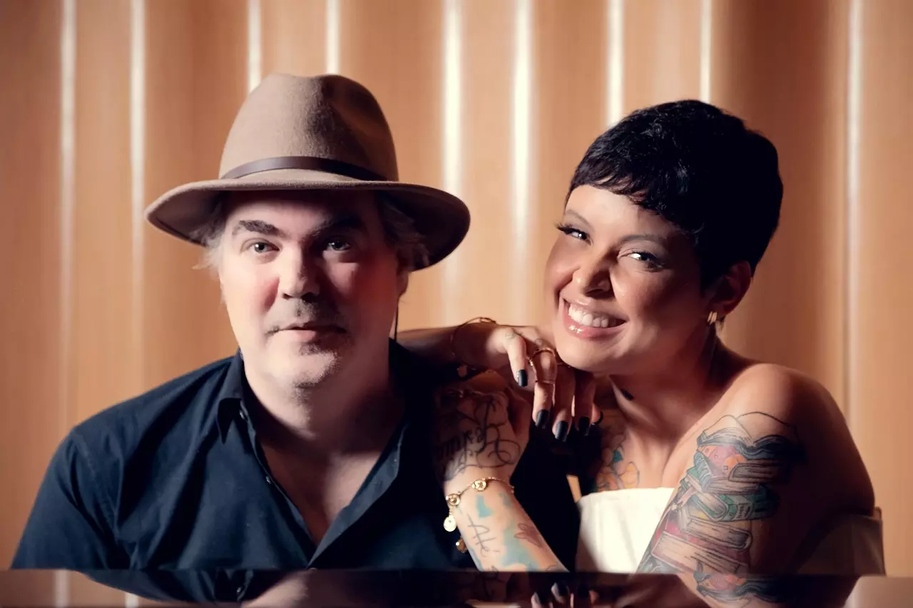 "Tributo a Elis & Tom”: Daniel Jobim e Kell Smith apresentam turnê especial