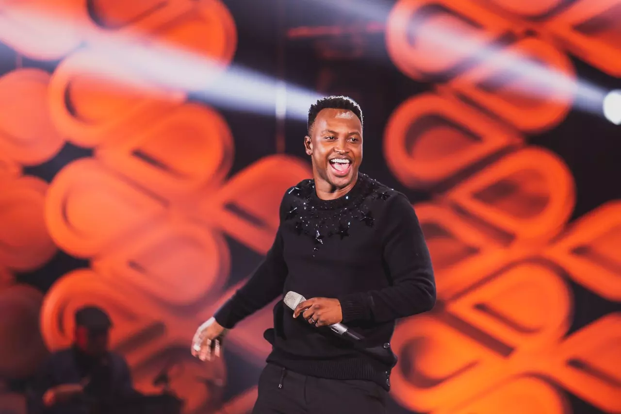 Thiaguinho desembarca em BH para show no "Na Vibe do Verão"