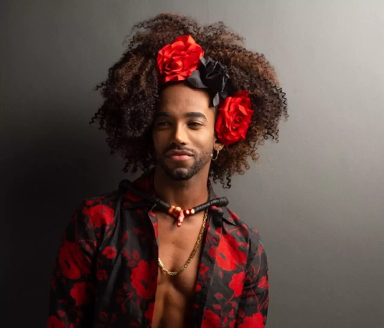 Oldd Simao apresenta "Encantos de Nzila" no Solar de Botafogo