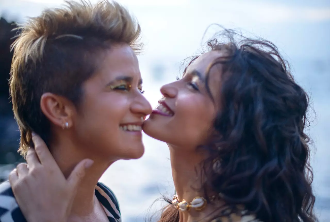 Nanda Costa e Lan Lahn serão rainhas de bloco do carnaval de "Os Mascarados"