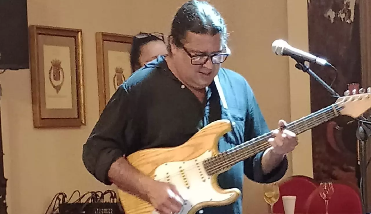 Bossa Nova Jazz: Rodrigo de Jesus faz show repleto de homenagens na Lapa